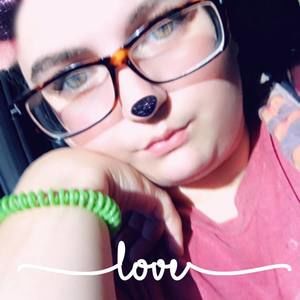 Meet your Posher, Selena